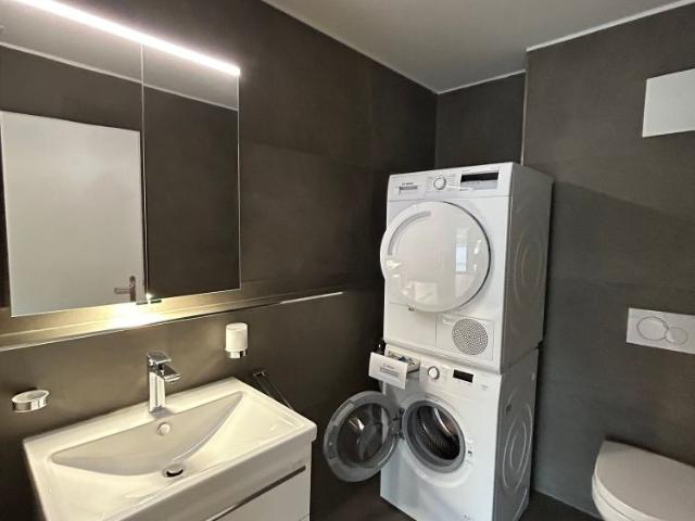 5.5 Zimmer, 158 m², 3. Stock