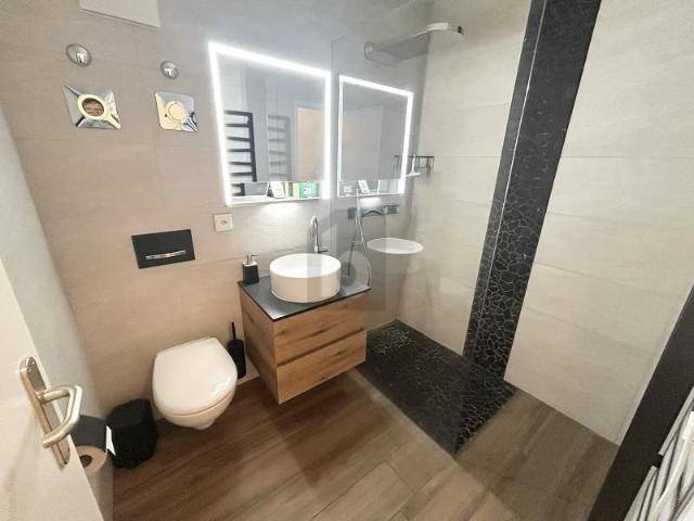 5.5 Zimmer, 160 m²