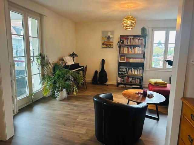 5.5 Zimmer, 160 m², 1. Stock