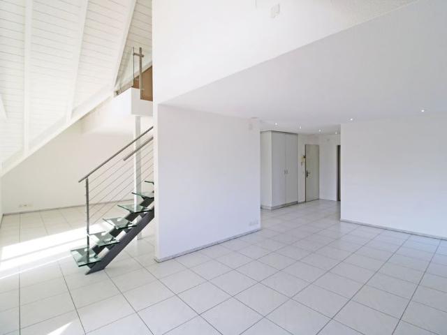 5.5 Zimmer, 160 m², 3. Stock