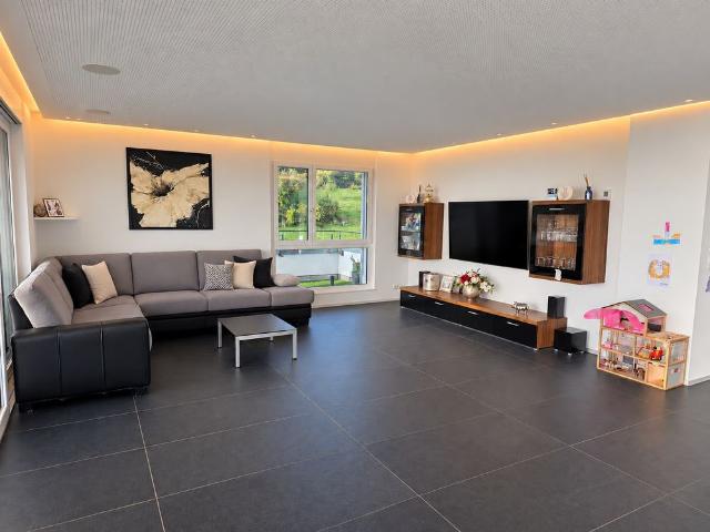 5.5 Zimmer, 165 m², 2. Stock