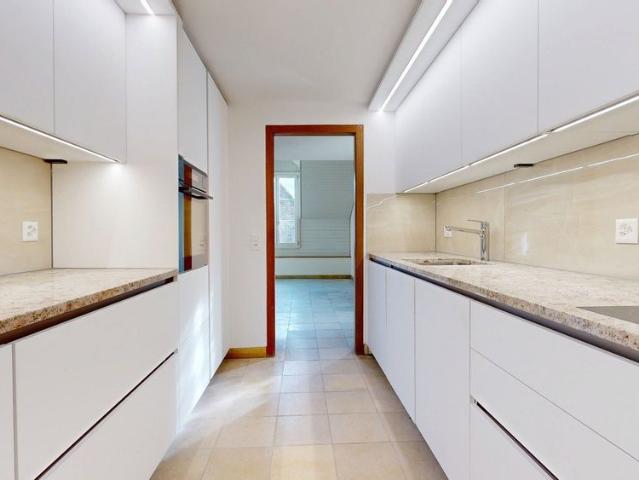 5.5 Zimmer, 170 m², 4. Stock