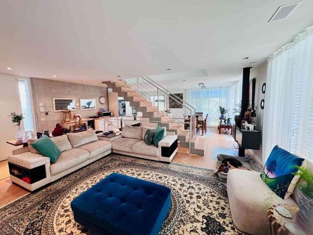 5.5 Zimmer, 175 m²