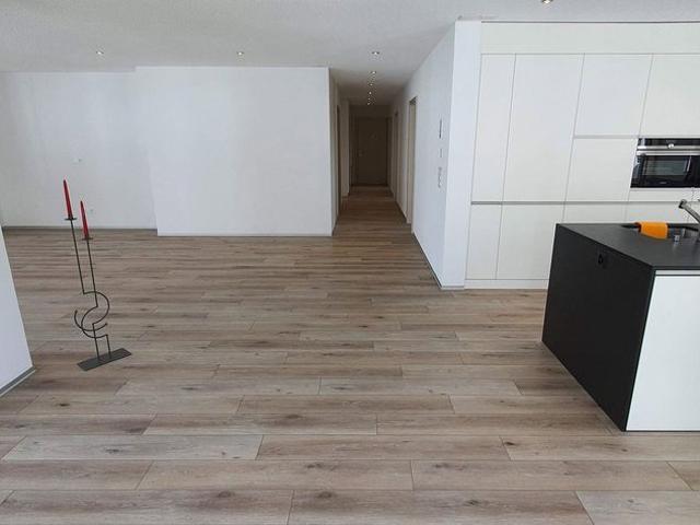 5.5 Zimmer, 178 m², 2. Stock