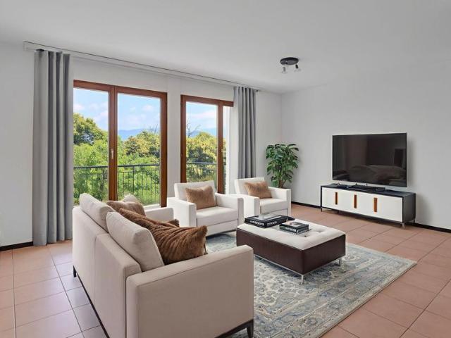 5.5 Zimmer, 182 m²