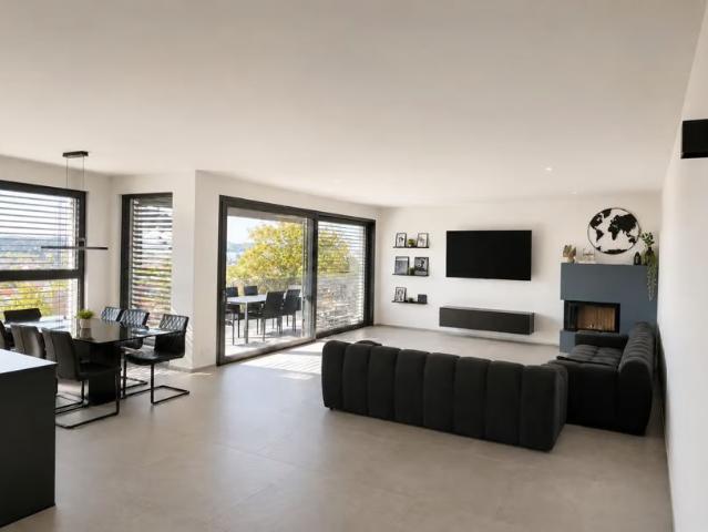 5.5 Zimmer, 186 m², EG
