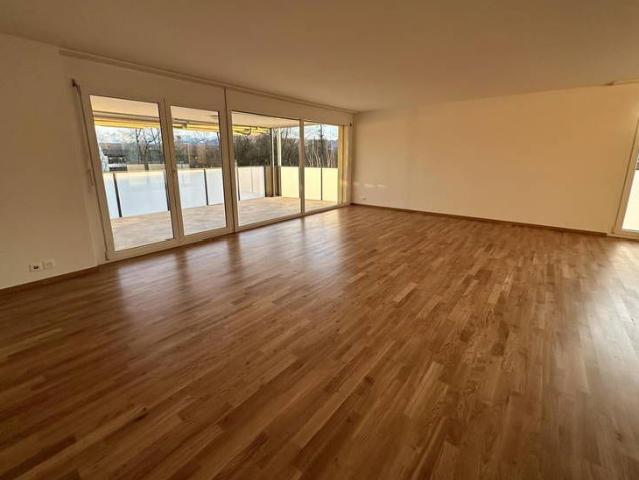 5.5 Zimmer, 190 m², 1. Stock