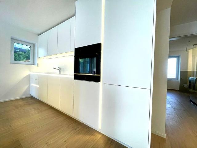 5.5 Zimmer, 102 m², 2. Stock