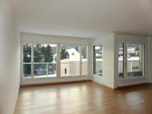 5.5 Zimmer, 120 m², 1. Stock