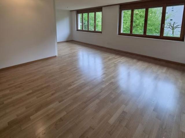 5.5 Zimmer, 122 m², 2. Stock