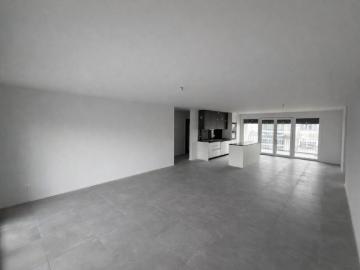 5.5 Zimmer, 125 m², 1. Stock