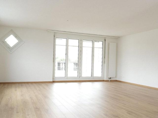 5.5 Zimmer, 125 m², 1. Stock