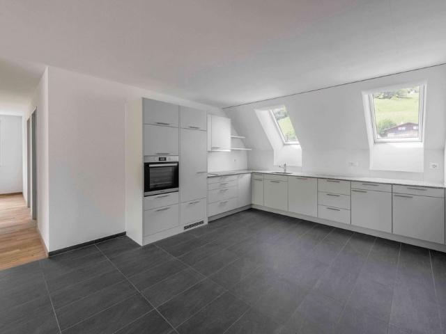5.5 Zimmer, 130 m², 3. Stock