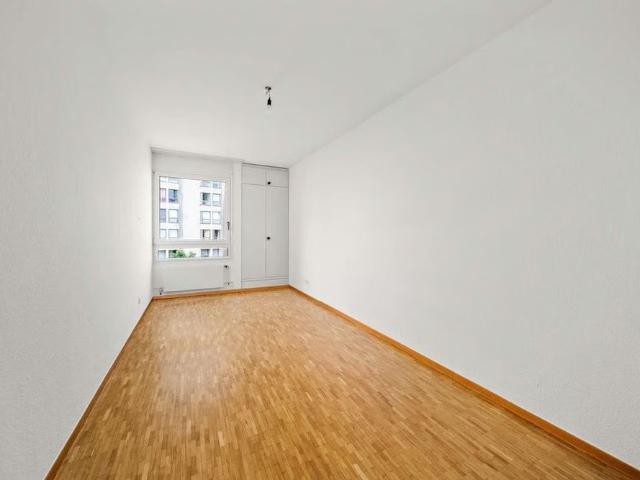 5.5 Zimmer, 132 m², 2. Stock