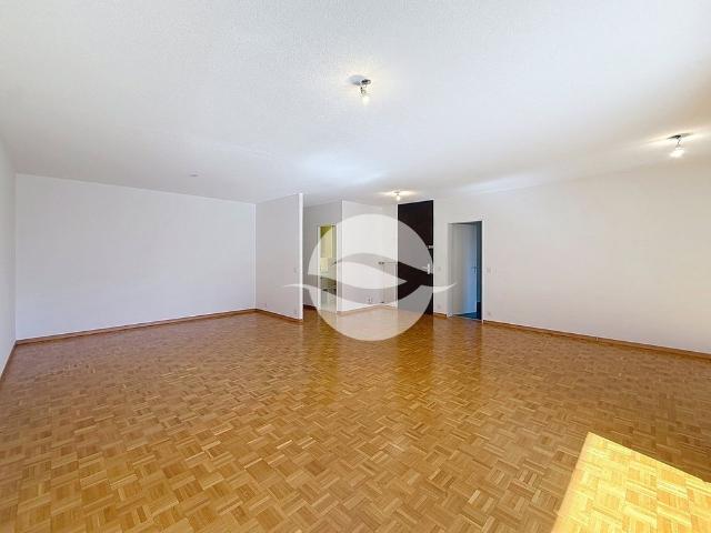 5.5 Zimmer, 135 m², 2. Stock