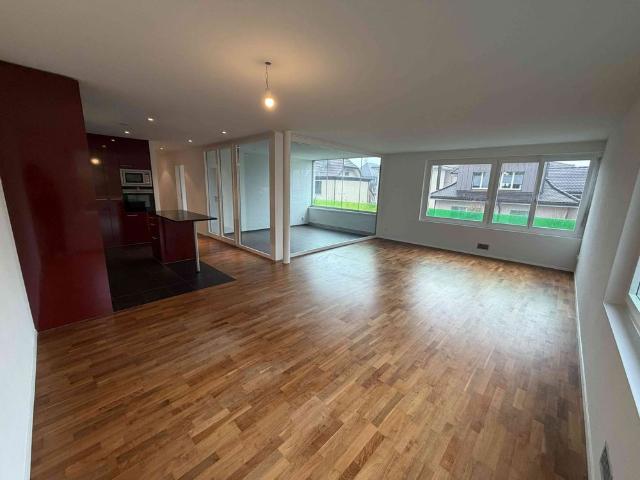 5.5 Zimmer, 135 m², 2. Stock