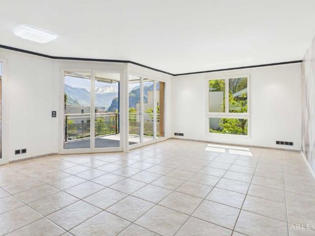 5.5 Zimmer, 138 m², 2. Stock