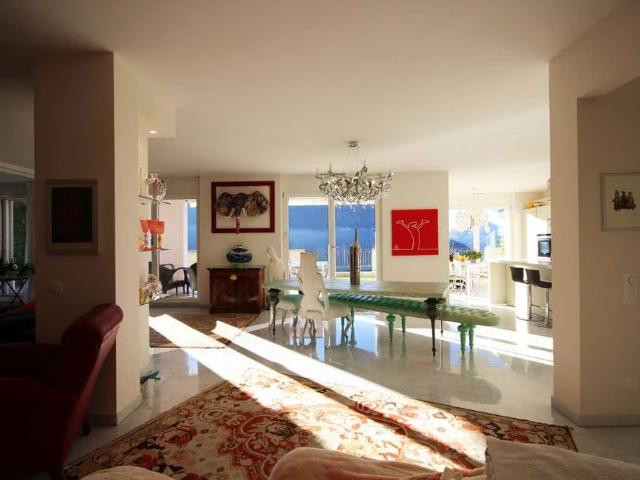 5.5 Zimmer, 250 m²