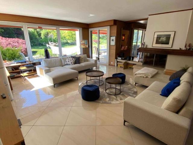 5.5 Zimmer, 250 m²
