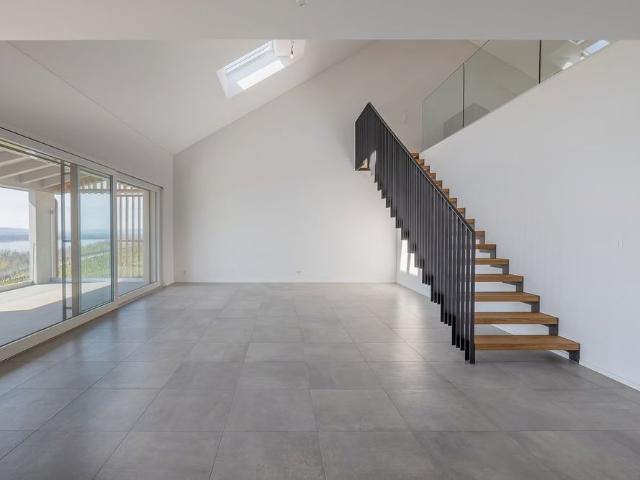 5.5 Zimmer, 200 m², 2. Stock