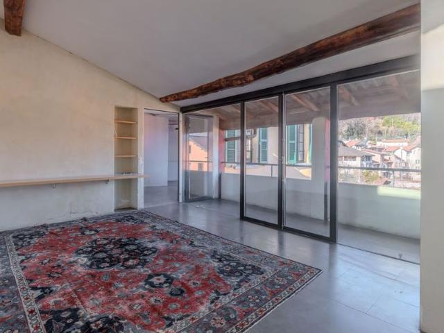 5.5 Zimmer, 215 m², 2. Stock
