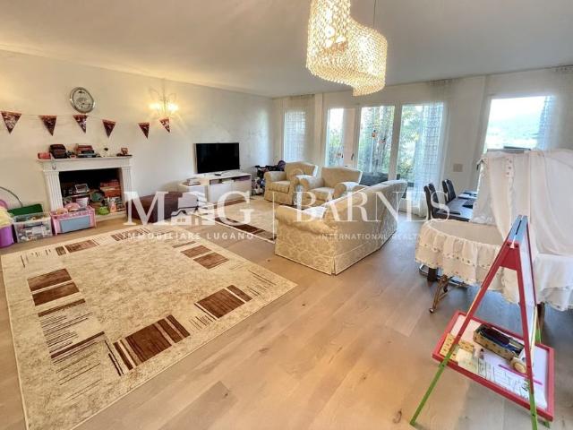 5.5 Zimmer, 238 m²