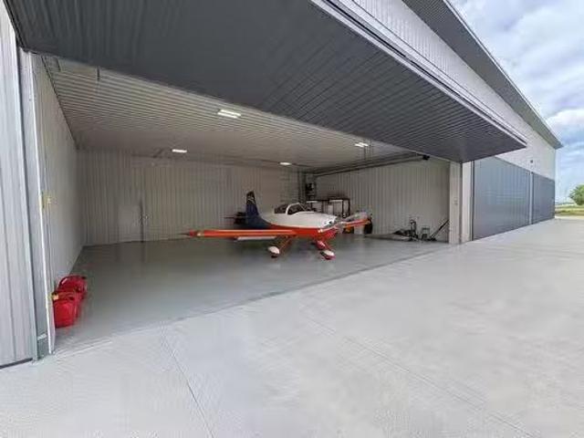 5 813 Sun Road, St Andrews, MB, R1A 3P9 commercial for sale.