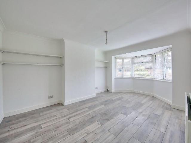 5 8 Beaulieu Close, London, TW1 2JR, United Kingdom | 2 bed apartment for rent #139268211 | Rentberry