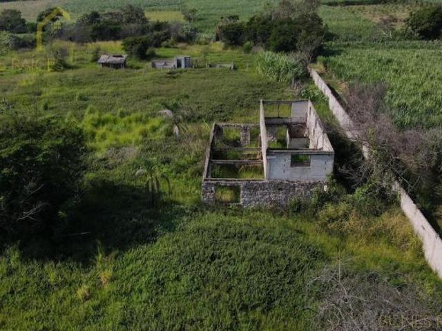 5.8 Hectareas en venta en zona San Juan abajo del Castillo 20 mins Xalapa Ver