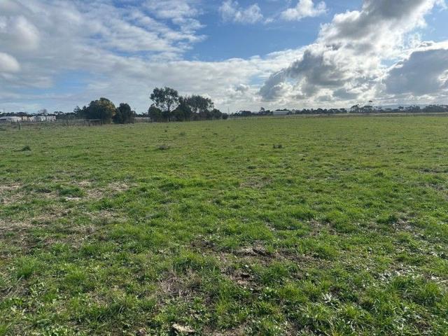 5.93 ACRES FARM ZONE