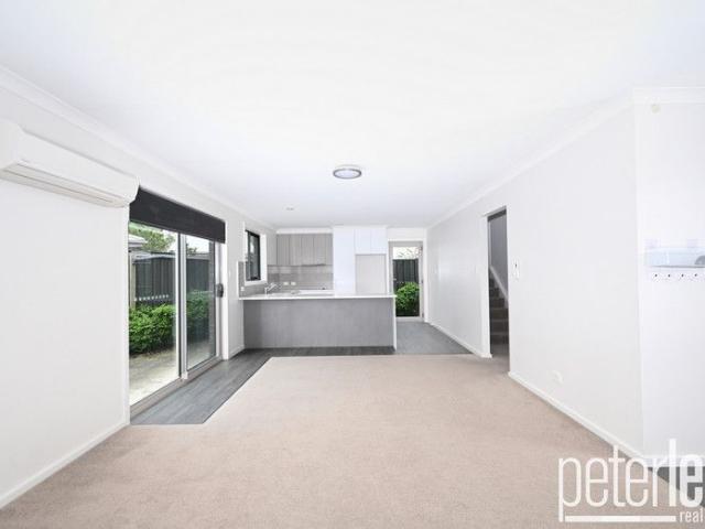 5 / 9 11 Hortus Place, Newnham TAS 7248
