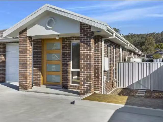 5a/2 Gorman Close, Watanobbi Townhouse for rent Listed by Sie.