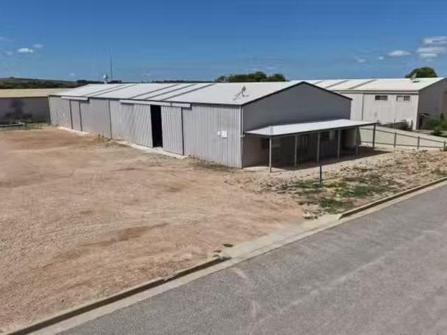 5A Thompson Way, STREAKY BAY, SA 5680 Industrial/Warehouse f.