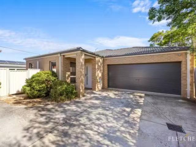5A Alexander Ave, Wendouree VIC 3355 House For Lease