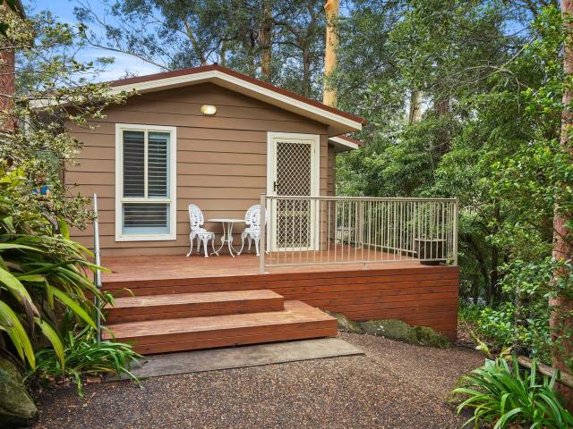 5A Knight Place, Castle Hill House | Listed 14 October 2026