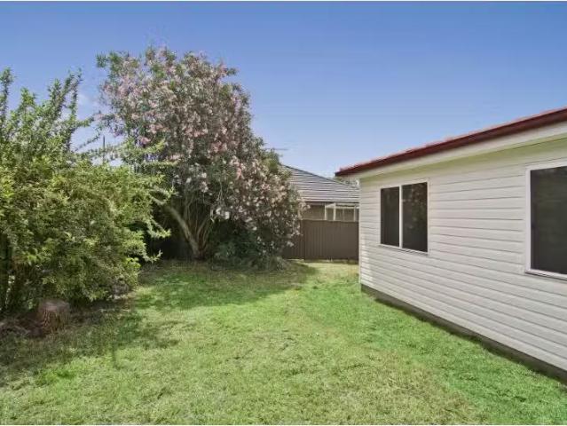 5A Lionel Street, Ingleburn House for rent Listed by Michael.