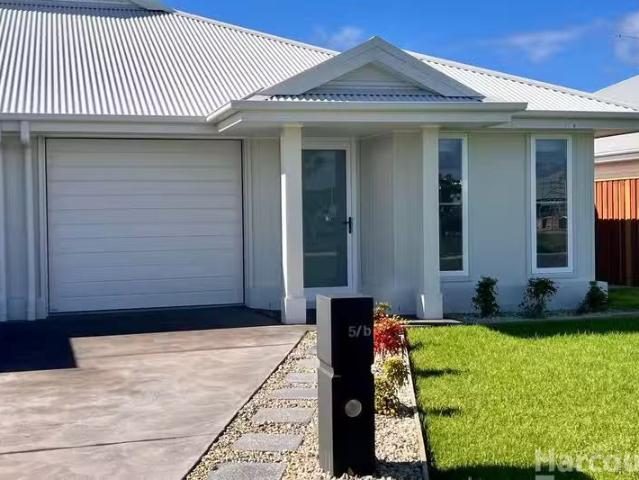 5b Garruka Way, South West Rocks, NSW 2431 Duplex / Semi D.