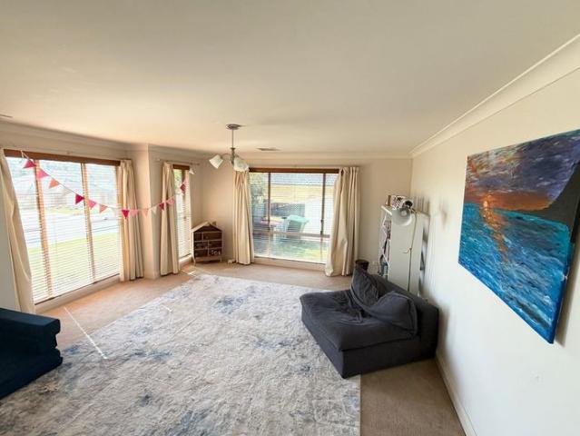 5B Stirling Ave, Orange