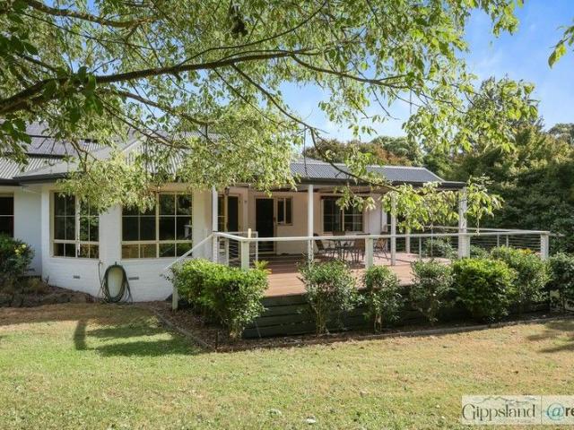 5BR Family Haven on 5586m2 with Beatiful Gardens