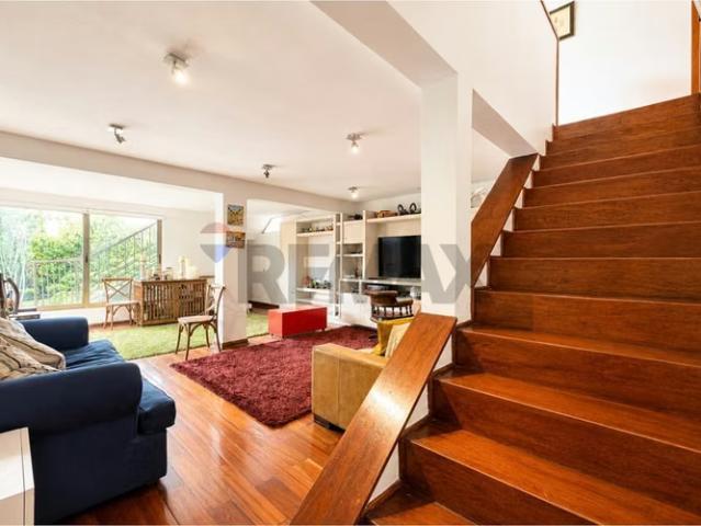 5d, 6b +servicio+ exterior | 6 dormitorios por 49500.00 en Las Condes