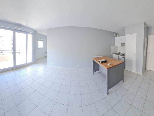 5e – Timone / Capitaine Galinat T1/2 d'environ 38m2 | Berthoz Immobilier