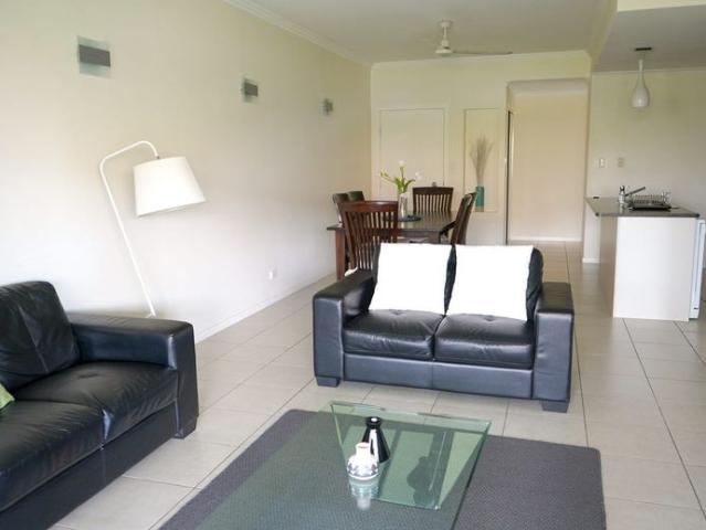 5min drive to Strand! Luxury APT 3beds 2bath,Pool*FULLY SERVICED and FURNISHED *Townsville Premium Properties for Medium Term