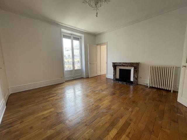 5P+C RUE DOCTEUR MAZET Grenoble 38000