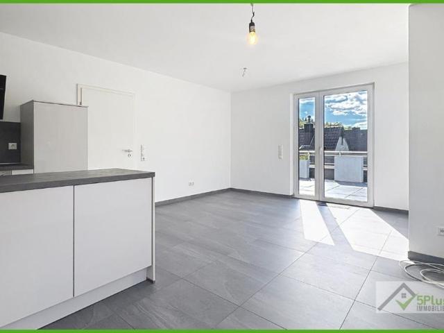5PLUS + LEBST DU NOCH ODER WOHNST DU SCHON ? PENTHOUSE WOHNUNG MIT DACHTERRASSE IN LANGERWEHE