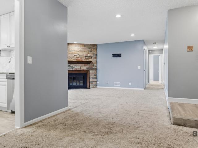 5S541 Paxton Drive # G
