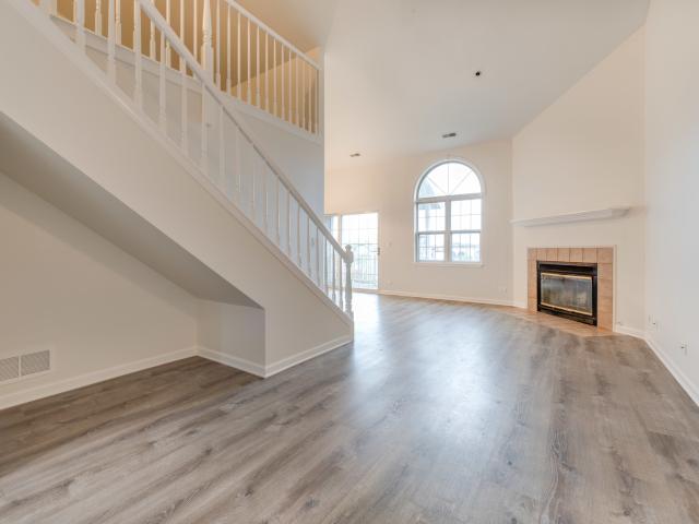 5S525 Scots Drive # 6G