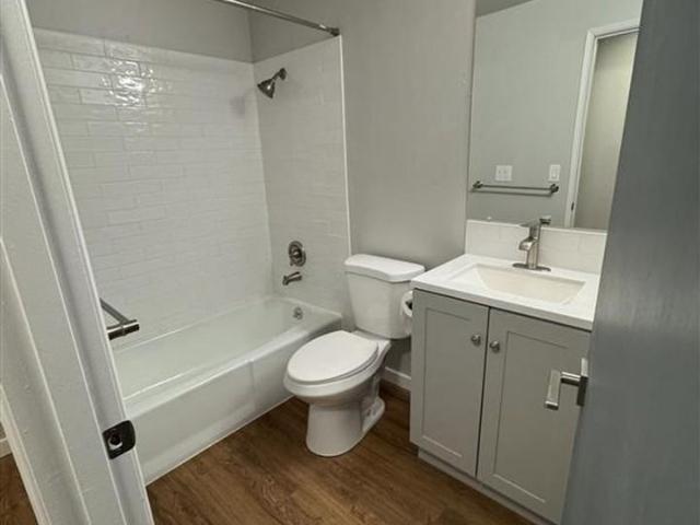 5th Ave Manor Apartments 1 Bedroom Apartment for Rent at 8309 5th Ave Ne, Seattle, WA 98115 Roosevelt
