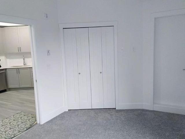 5xx 9689 140 Street, Surrey