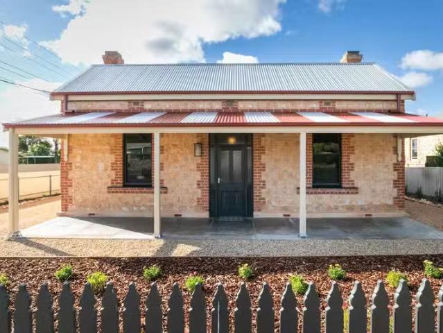 63 Thomas Street, MURRAY BRIDGE, SA 5253 House for Rent