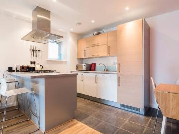 63 Tiller Road, London, E14